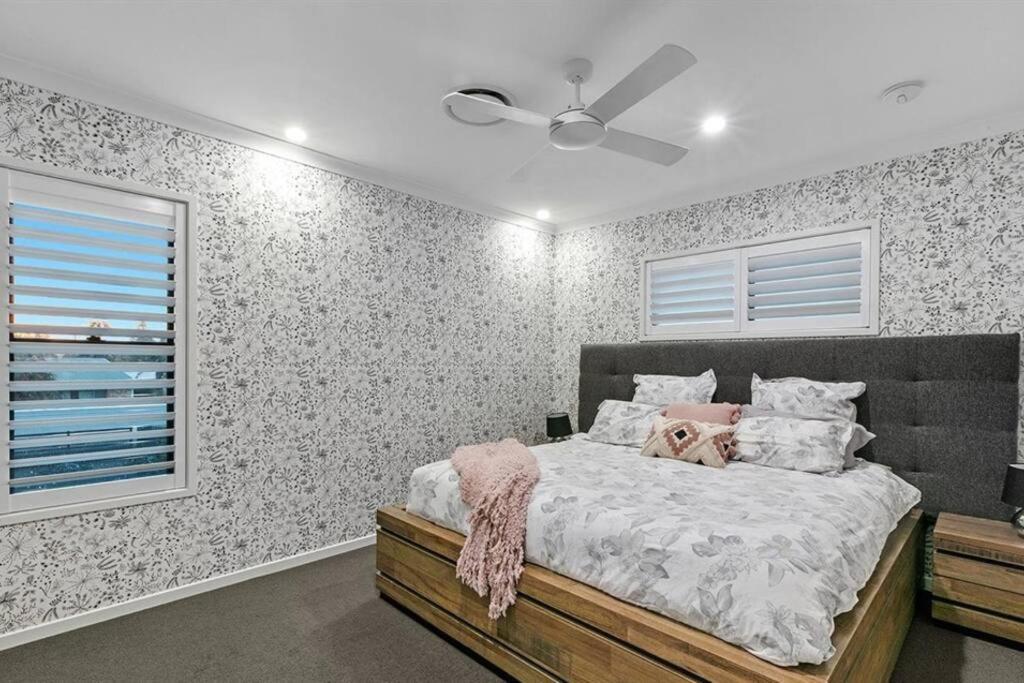 Beachside Buddina Luxury Family House 5 Bedrooms Bagian luar foto